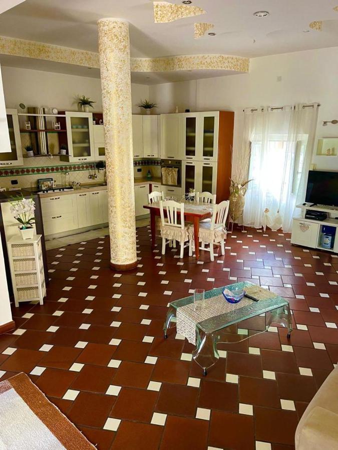 Holiday House Il Castello Di Anna Apartment วิเอตริ ภายนอก รูปภาพ