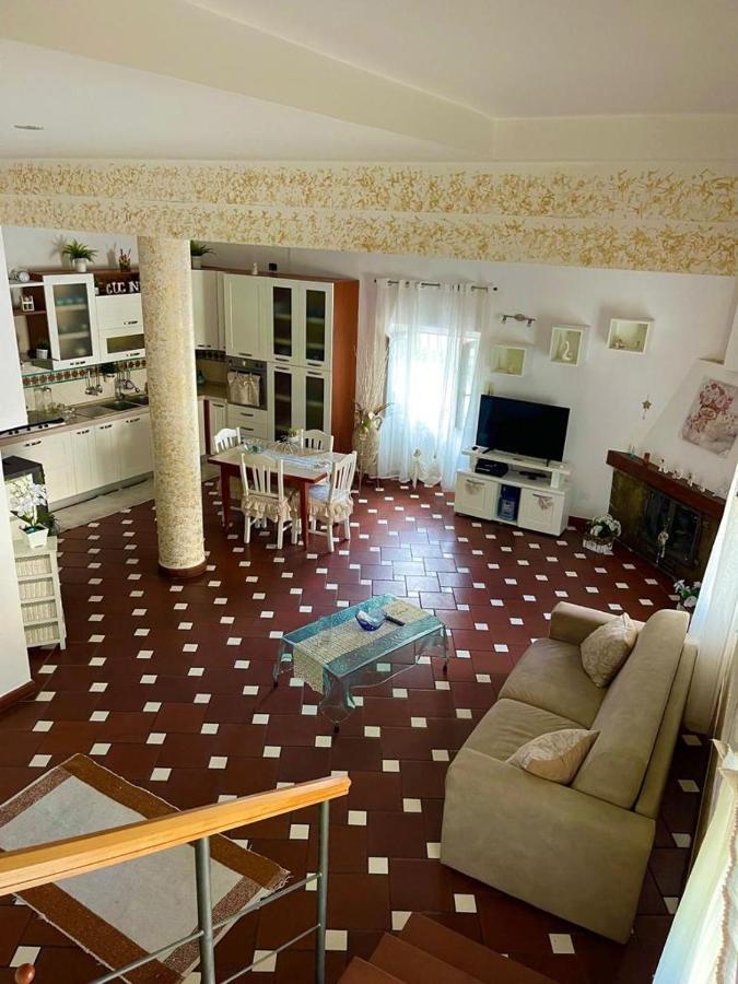 Holiday House Il Castello Di Anna Apartment วิเอตริ ภายนอก รูปภาพ