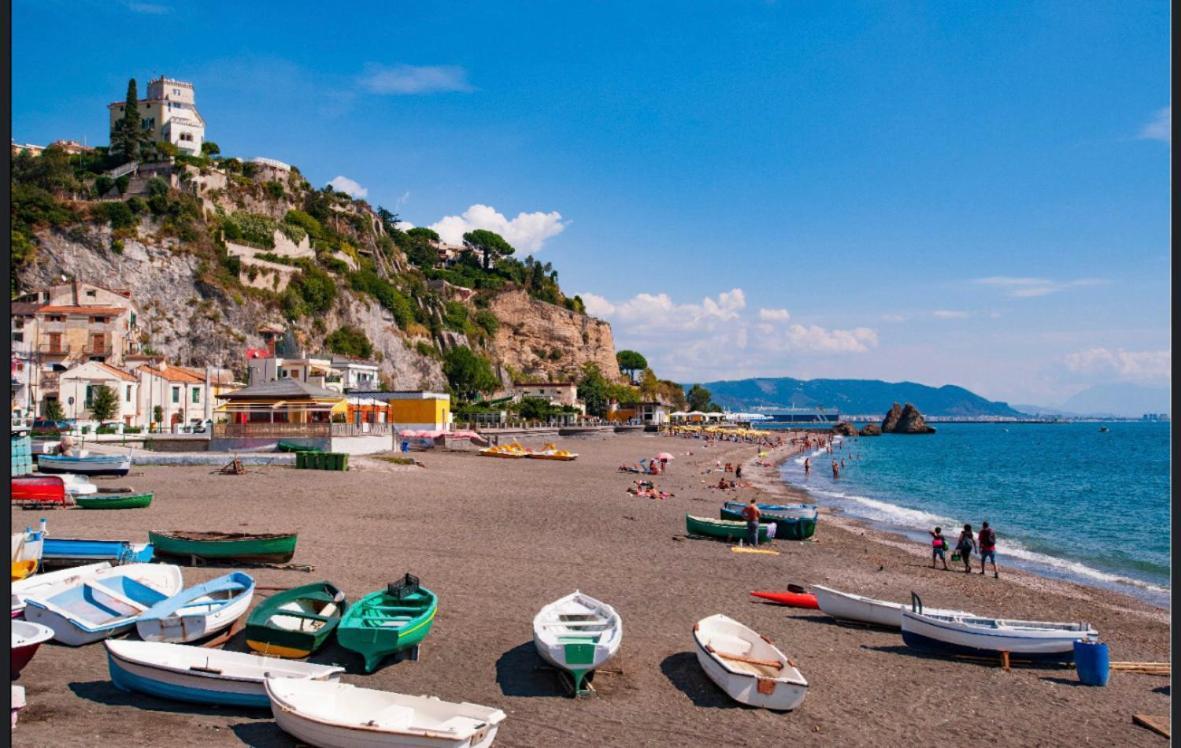 Holiday House Il Castello Di Anna Apartment วิเอตริ ภายนอก รูปภาพ